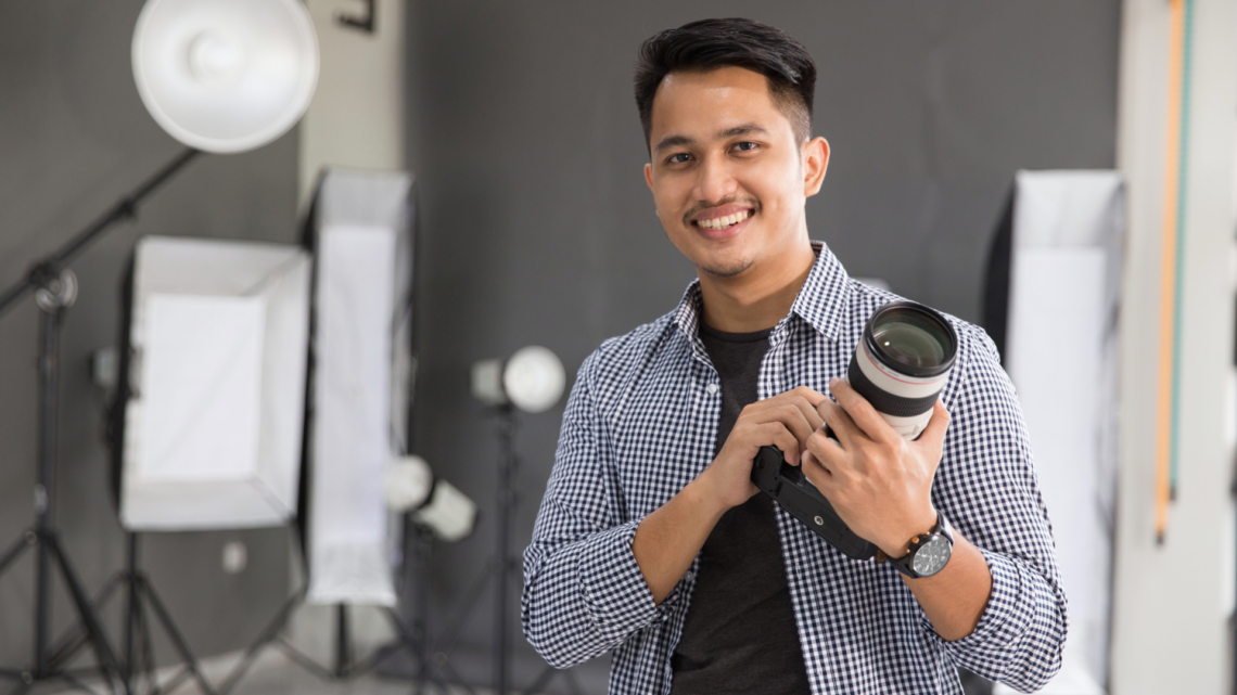 The Best Gifts for a Photographer: Essential Tools and Accessories